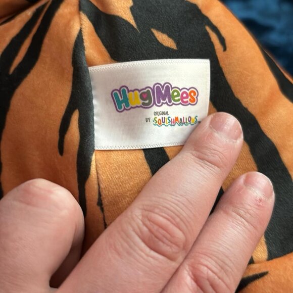 Hugmee Squishmallows Tina The Tiger Plush - Picture 4 of 4